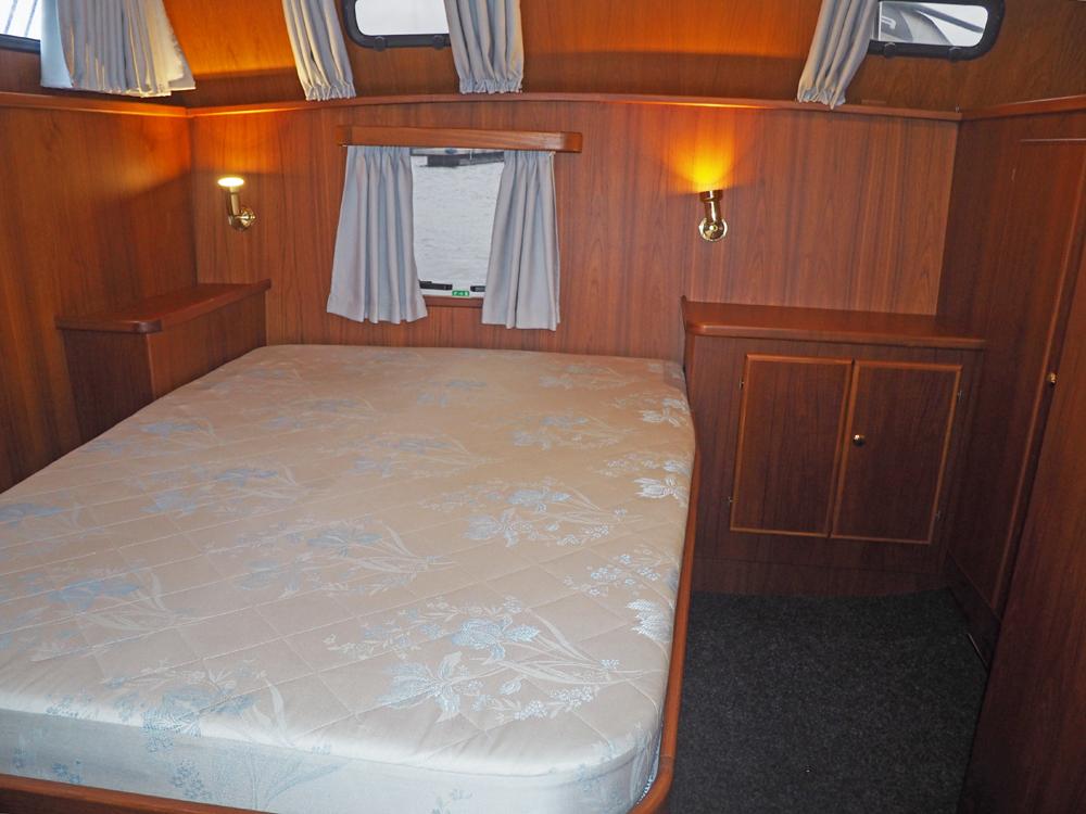 Aft cabin, Accommodation